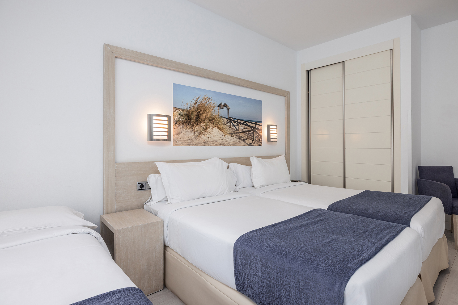 003_alta_cadizplaza Triple.jpg